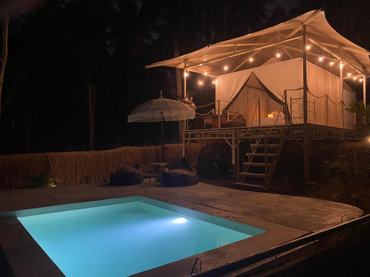Exotic Private Glamping Hotel Toyapakeh ภายนอก รูปภาพ