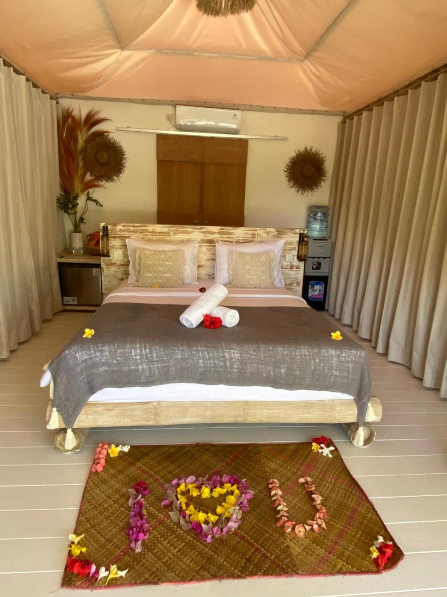 Exotic Private Glamping Hotel Toyapakeh ภายนอก รูปภาพ