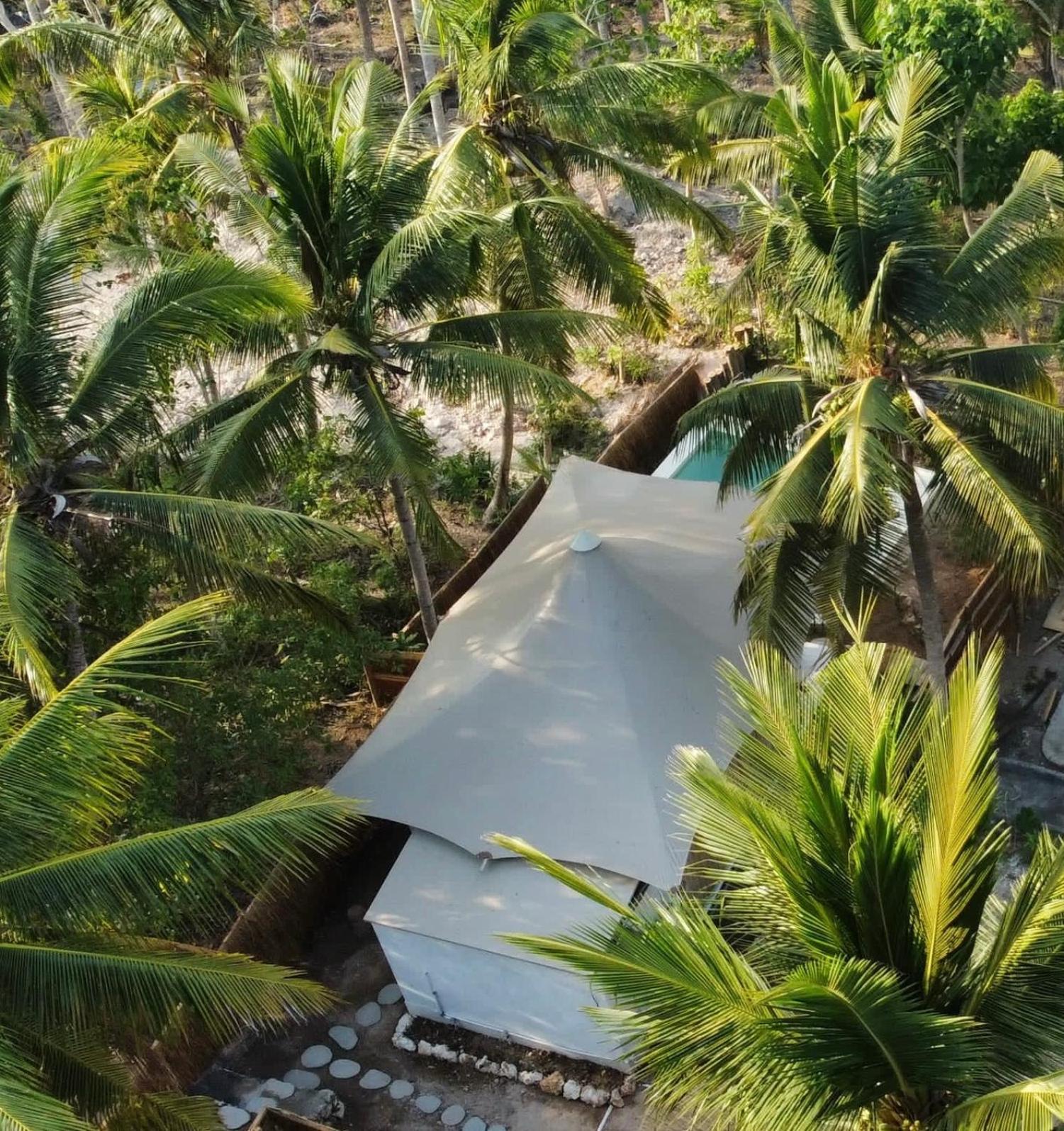 Exotic Private Glamping Hotel Toyapakeh ภายนอก รูปภาพ